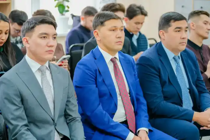 Столичная молодежь обсудила проект новой Конституции (10)