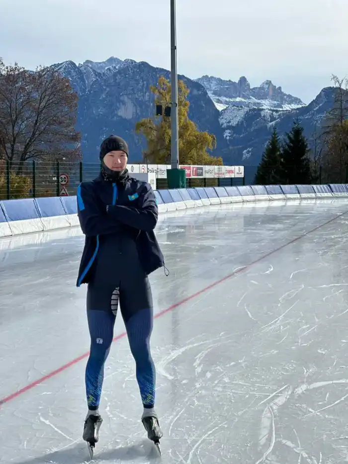 На льду и под звездным небом: серебряный призер чемпионата мира по конькобежному спорту служит в Алматинском гарнизоне Павлодаре