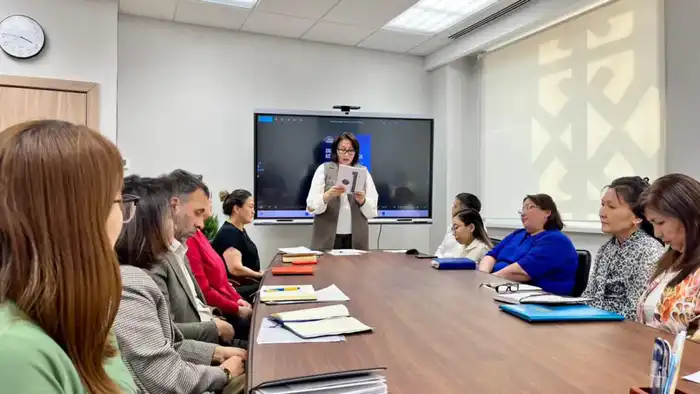 В Астане обсудили обновленный проект Основного закона (2)