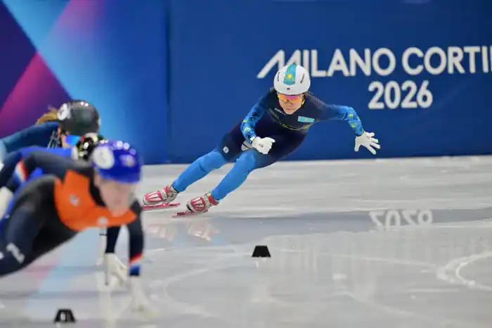 На олимпийском льду: Казахстанские шорт-трекистки встретили свои испытания в Милане Павлодаре