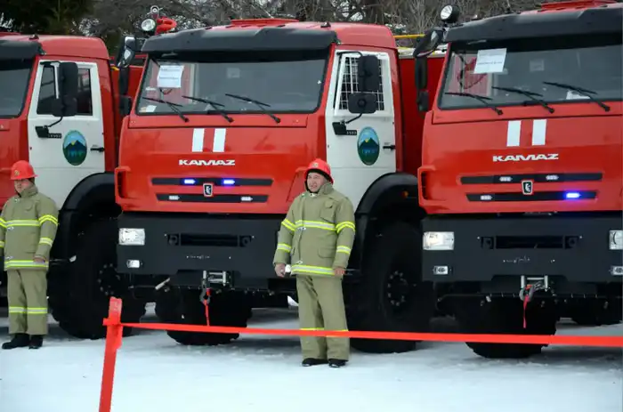 Кокшетауский национальный парк получил 17 новых пожарных автомашин Павлодаре