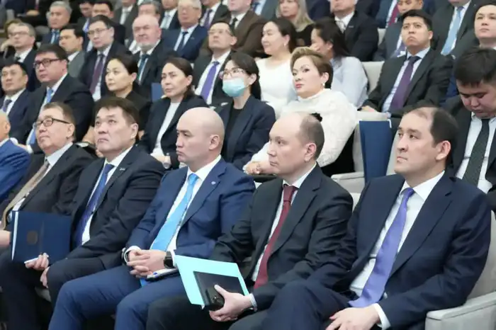 Рост пассажирских и грузовых перевозок в Казахстанской авиации: влияние на безопасность и цифровизацию Павлодаре