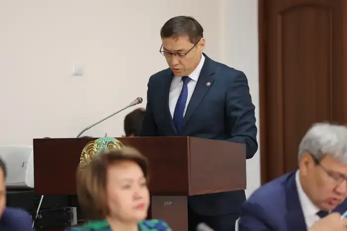 Ербол Карашукеев провёл встречу с председателем президиума «Атамекен» и предпринимателями (8)