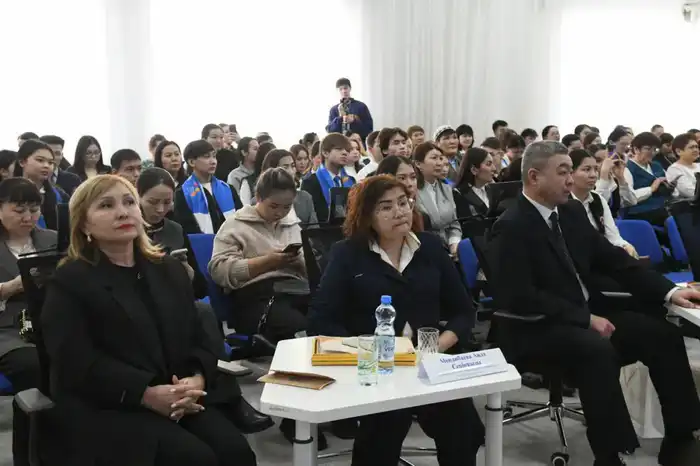 «Абылай хан – великий символ единства страны»: в Астане прошел историко-познавательный форум (7)