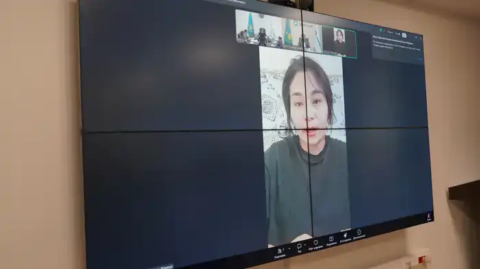 Министр сельского хозяйства провел встречу с гражданами в общественной приемной партии «AMANAT», обсуждая инвестиционные проекты Павлодаре