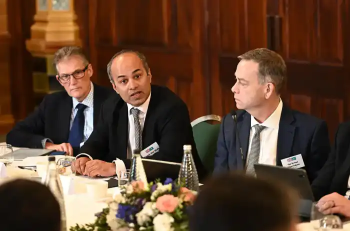 Глава МИД Казахстана провёл встречу с британским бизнес-сообществом (4)