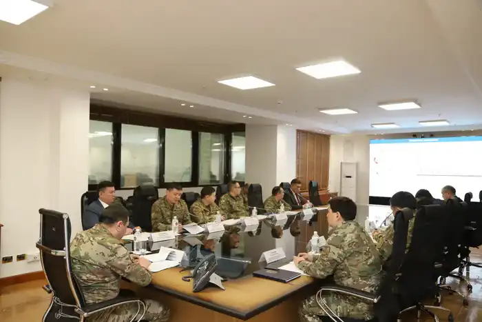 Обсуждение мер безопасности в МЧС в преддверии паводков и падений детей из окон Павлодаре