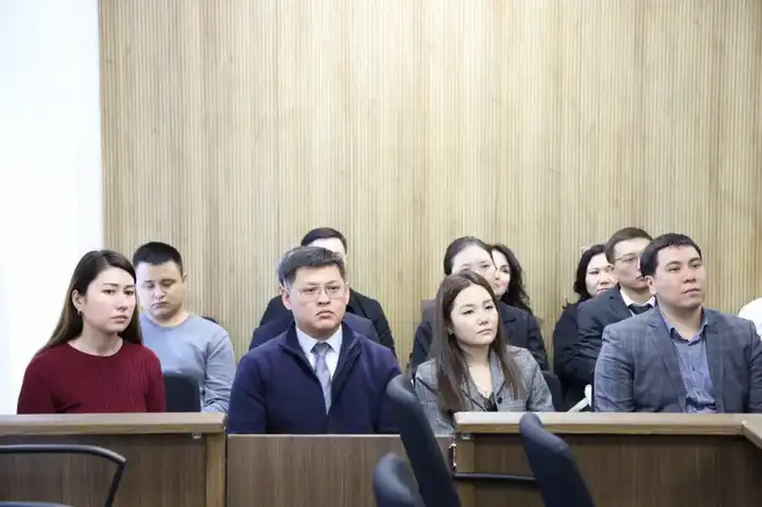 Магистранты Академии правосудия при Высшем Судебном Совете посетили Специализированный межрайонный суд по уголовным делам города Астаны (6)