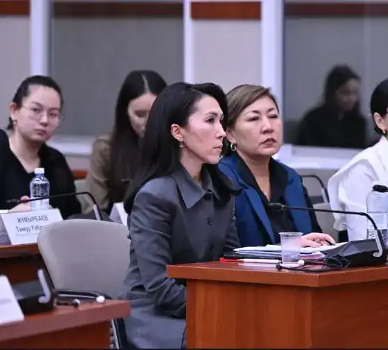 Обсуждение новой Конституции в Народной партии: влияние на политический диалог в Казахстане Павлодаре