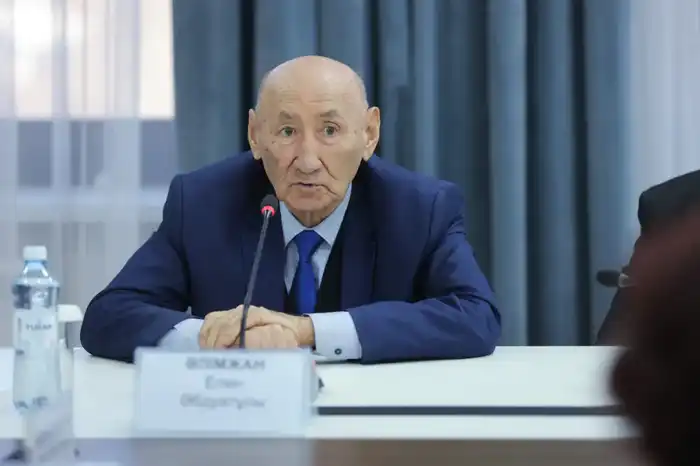 Встреча Ербола Карашукеева с творческой интеллигенцией по вопросам новой Конституции Павлодаре