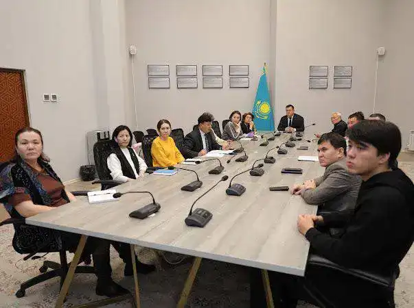 Интеллектуальная дискуссия экспертов о новой Конституции Казахстана и роли образования и науки в развитии Павлодаре