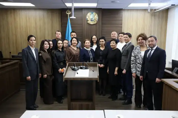 Магистранты Академии правосудия при Высшем Судебном Совете посетили Специализированный межрайонный суд по уголовным делам города Астаны (8)