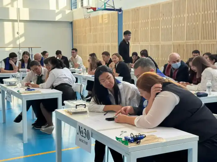 Учителя Астаны вдохновляют новое поколение через STEM-олимпиаду Павлодаре