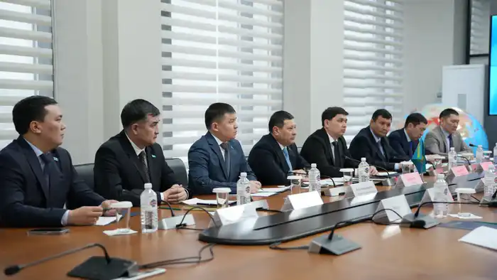 Вице-министр по чрезвычайным ситуациям Казахстана и Посол Китая обсудили совместные меры по безопасности Павлодаре