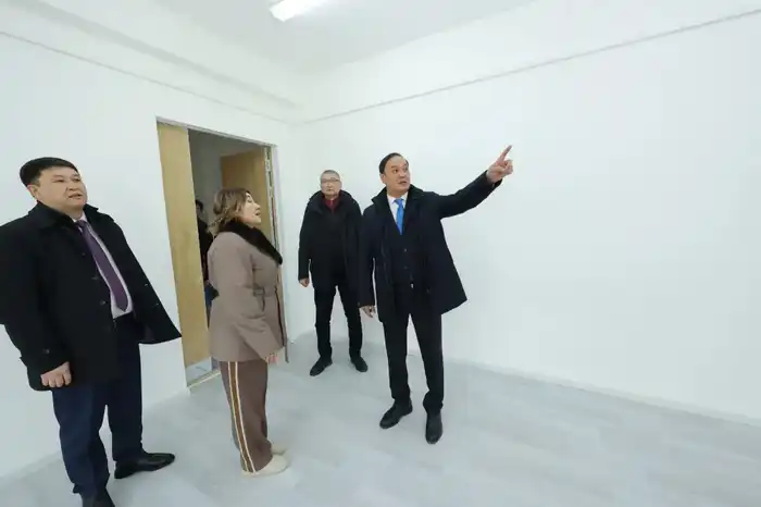 Рабочая поездка в Меркенский район: общественная безопасность, архивное наследие и инфраструктурное развитие (9)