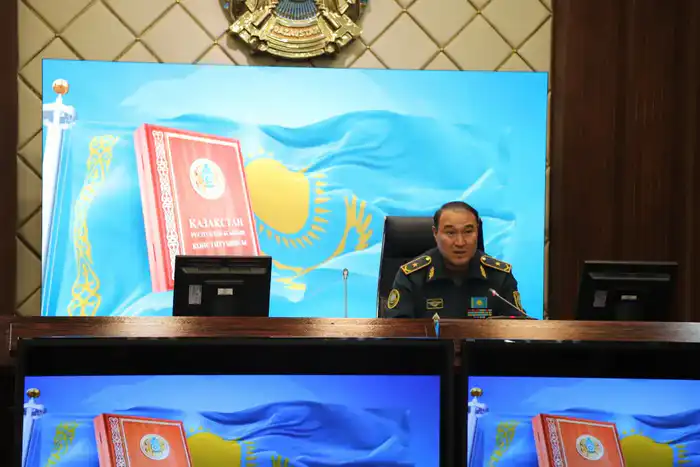 Разъяснение проекта Конституции в МЧС Казахстана Павлодаре