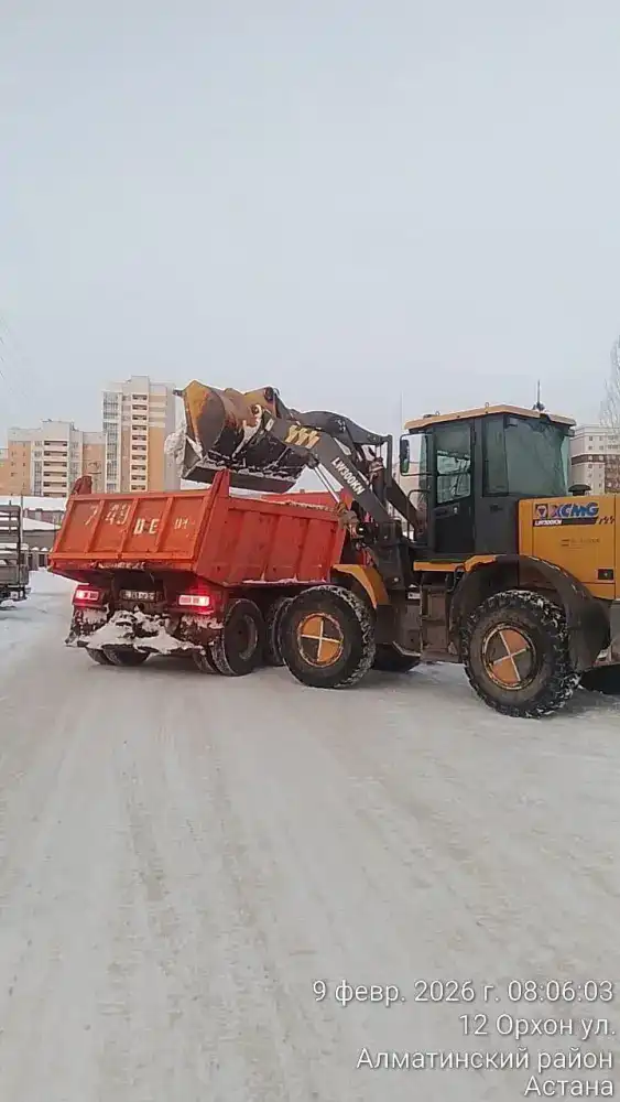 Снежные условия в Астане: труд дорожных рабочих для обеспечения безопасности горожан Павлодаре