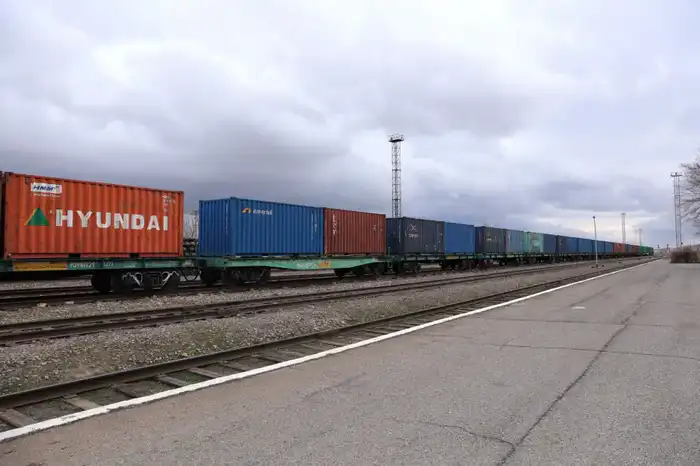 Рабочая поездка в Таласский район: пищевая промышленность, транспорт, соцобъекты (7)