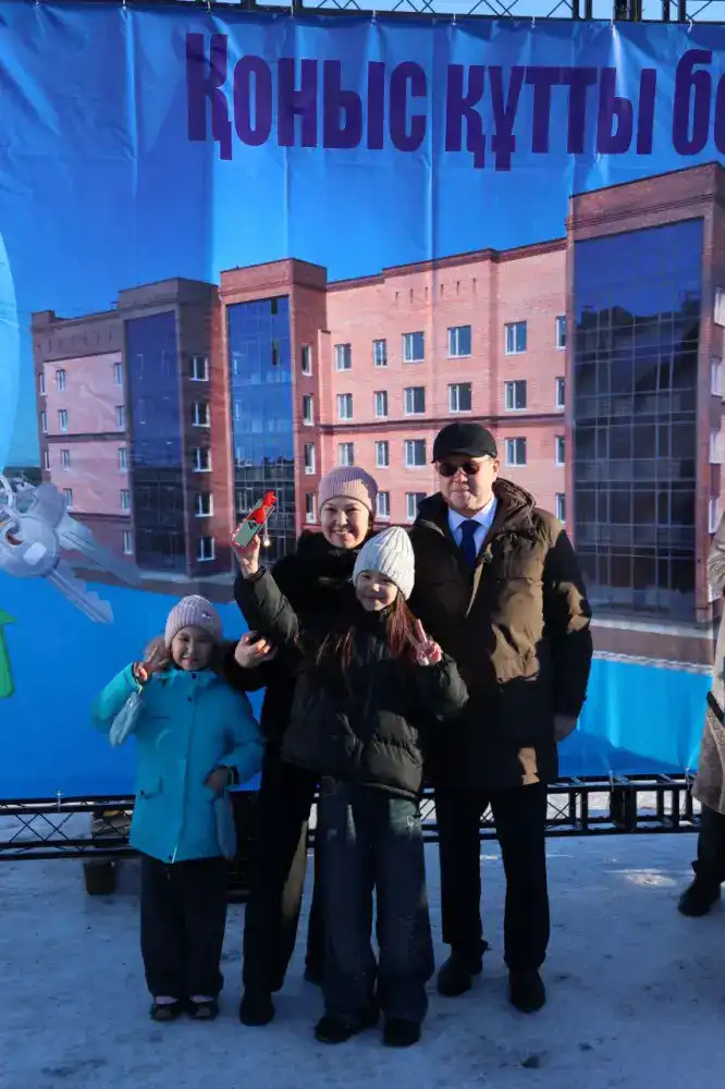 В микрорайоне «Астана» ключи от новых квартир получили 43 семьи (8)