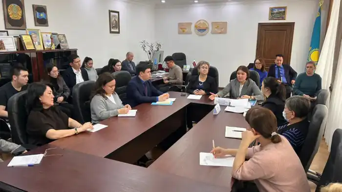 Проект новой Конституции Казахстана защита семейных ценностей социальные вопросы правовые механизмы безработица буллинг сталкинг Павлодаре