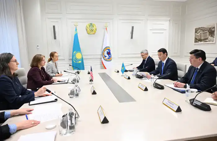 Аким Алматы обсудил перспективы экономического и туристического сотрудничества с Послом США (3)