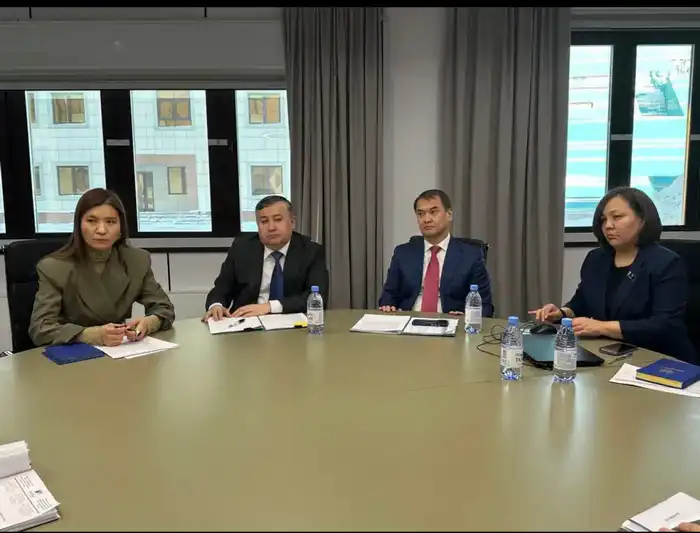 Министр финансов РК встретился с гражданами для обсуждения их проблем Павлодаре