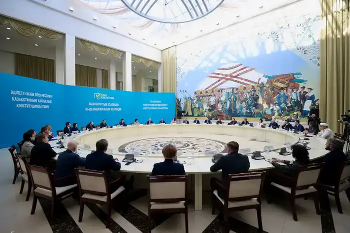 Общественность Карагандинской области обсудила проект новой Конституции (2)