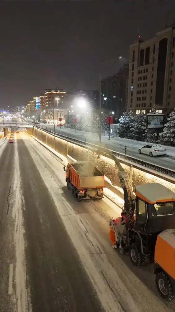 Горожане призваны соблюдать меры предосторожности в условиях снегопада в Алматы Павлодаре