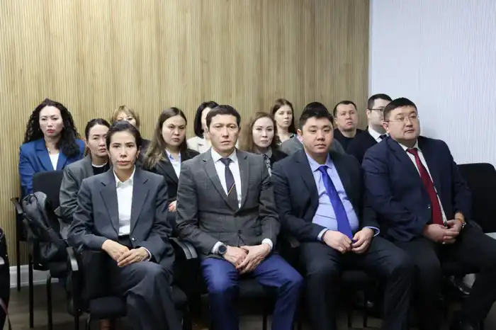 Магистранты Академии правосудия при Высшем Судебном Совете посетили Специализированный межрайонный суд по уголовным делам города Астаны (2)