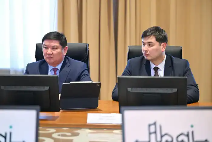 В Семее обсудили проект строительства новой гостиницы (5)