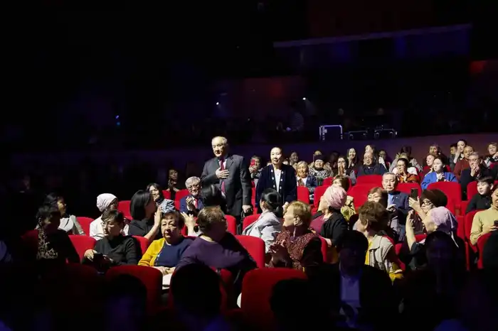 В честь 95-летия Мукагали Макатаева прошел литературно-музыкальный вечер «Қазағым-ай» (4)