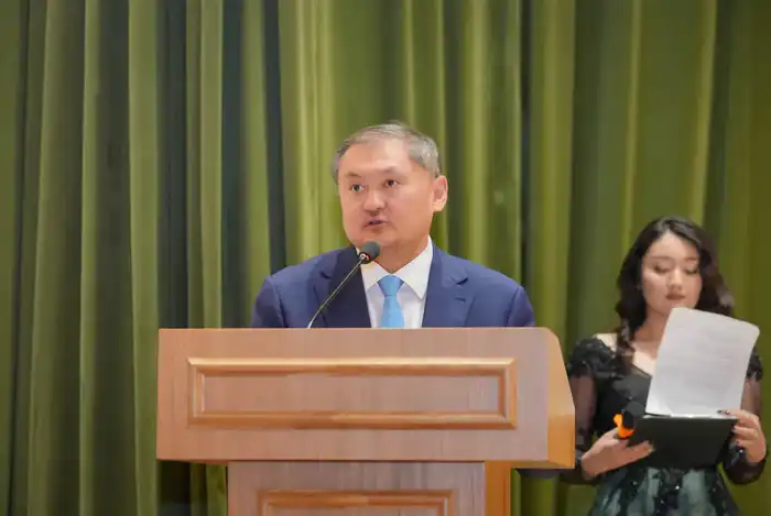 Награждение ученых и преподавателей в Алматы: поддержка науки и образования в стране Павлодаре