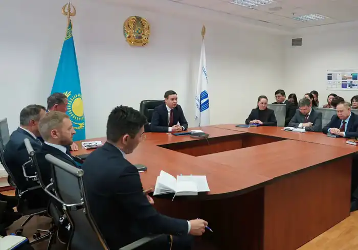 Обсуждение проекта новой Конституции в Национальном центре по правам человека Павлодаре