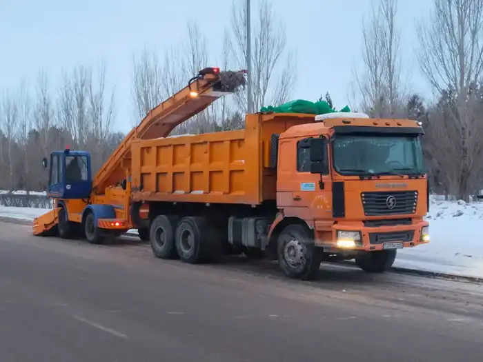 Более 30 тысяч кубометров снега вывезли из Астаны за ночь (6)