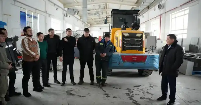 В Астане на фоне индустриальных горизонтов обсуждают новый путь Конституции Павлодаре