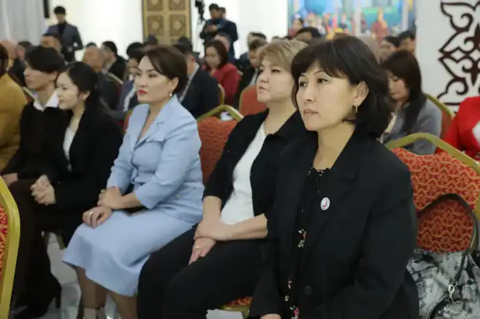 Ербол Карашукеев провел встречу с НПО в день Всемирного дня организаций Павлодаре