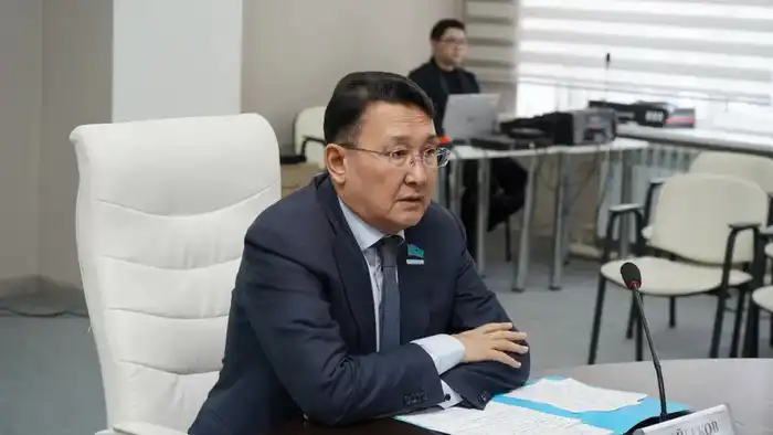 В ОБЛАСТИ АБАЙ СОСТОЯЛСЯ ДИАЛОГ ШАЛКАРА БАЙБЕКОВА С ДИРЕКТОРАМИ КОЛЛЕДЖЕЙ ПО ПРОЕКТУ КОНСТИТУЦИИ (8)