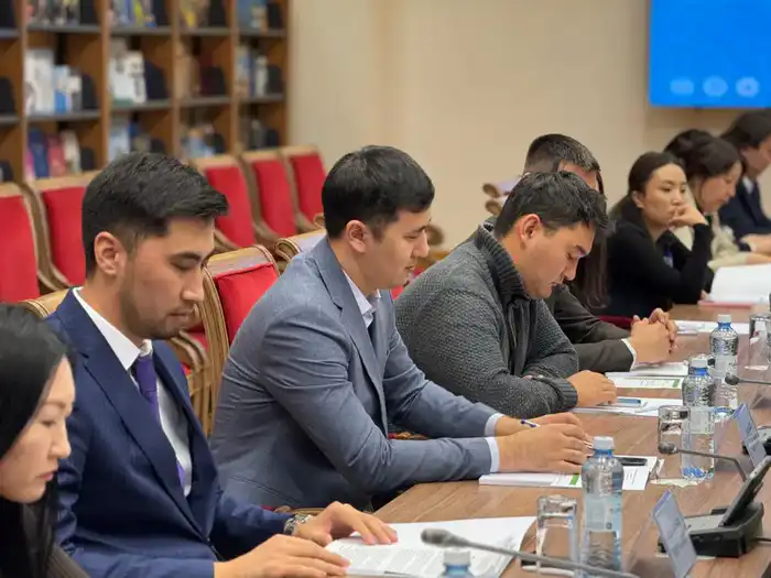 Обсуждение правового статуса государственных символов в проекте новой Конституции Казахстана на международном уровне Павлодаре