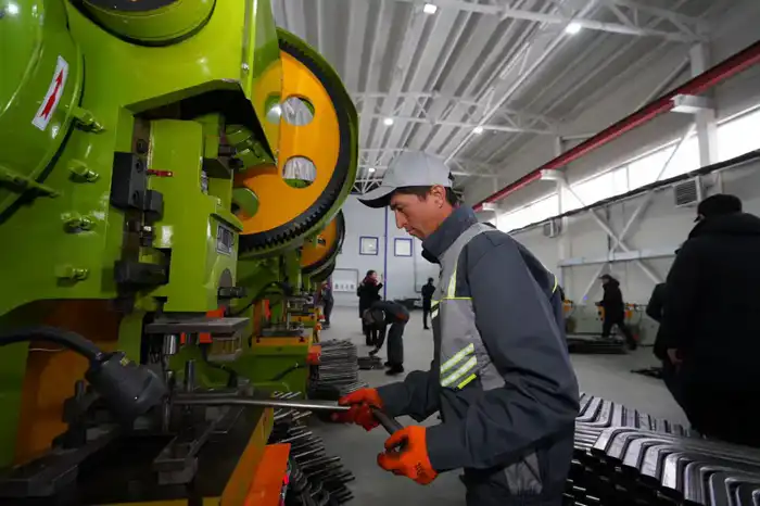 ВРП НА ДУШУ НАСЕЛЕНИЯ В ТУРКЕСТАНСКОЙ ОБЛАСТИ ДОСТИГ 1 667,0 ТЫС. ТЕНГЕ (3)