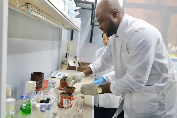 Научная разработка казахстанских ученых открывает путь к созданию новых биоудобрений (5)