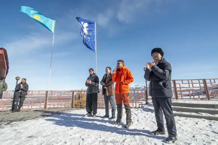 Парапланеристы из шести стран соревнуются в Жетісу под зимним небом Павлодаре