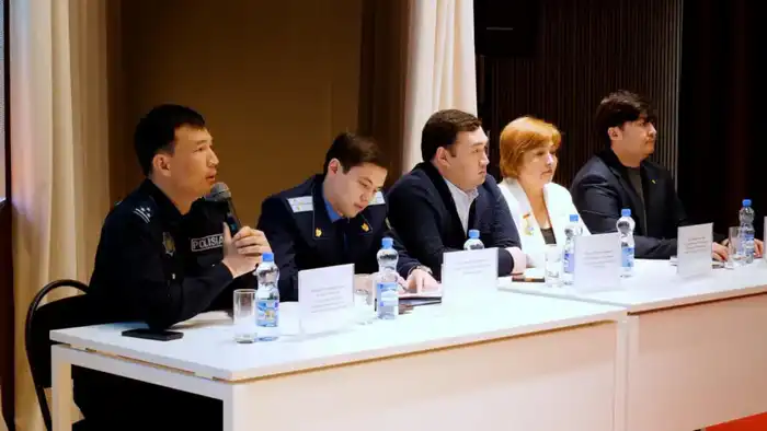 «Правовая навигация»: старшеклассники Астаны учатся избегать подводных камней закона Павлодаре