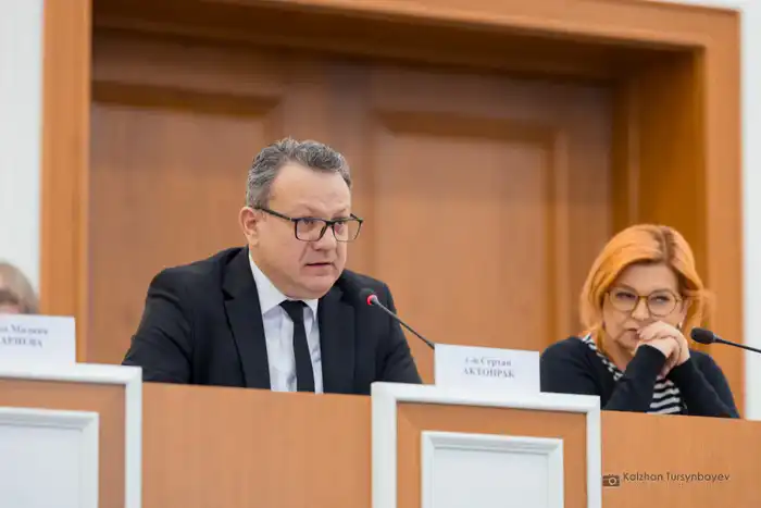 Международное сообщество оценило открытость и прозрачность конституционной реформы (7)