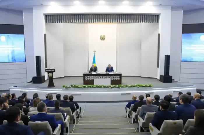 Казахстан: Промышленный и строительный рост под руководством Романа Скляра в 2025 году Павлодаре