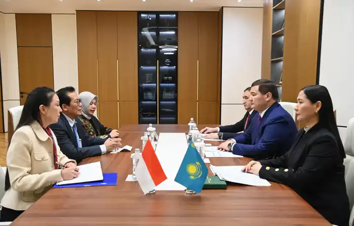 Акимат встречает посла Индонезии для инвестиций Павлодаре
