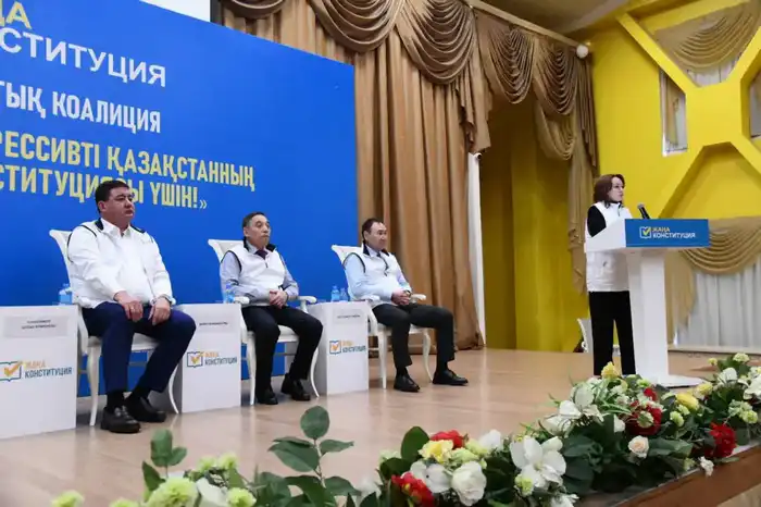 В Астане около 350 преподавателей и общественных активистов обсудили Конституционные реформы (7)