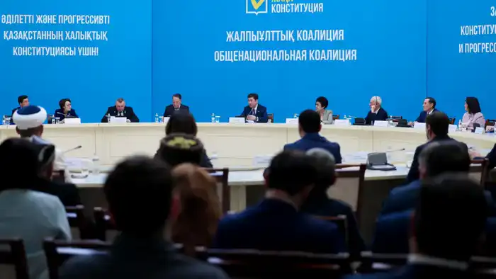Карагандинцы обсудили проект новой Конституции Павлодаре