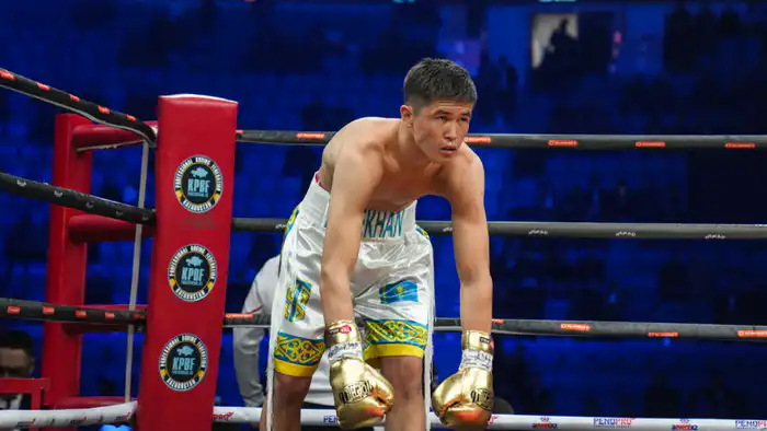 Чемпион мира из Казахстана Торехан Сабырхан одержал первую победу в 2026 году, разгромив соперника в 1/8 финала турнира Boxam Elite в весовой категории до 70 килограммов Павлодаре