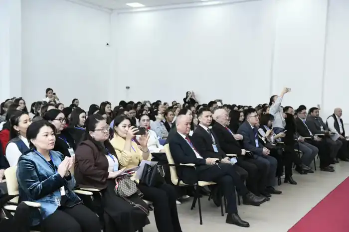 «Искусственный интеллект: навыки, направление, ориентация на будущее»: республиканский семинар прошел в Астане (7)