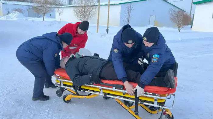 Спасатели МЧС провели пожарно-тактические учения на объектах с массовым пребыванием людей и повышенной пожарной опасностью (8)